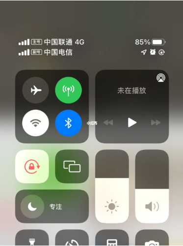 江山苹果手机维修分享iPhone双卡信号解决办法 
