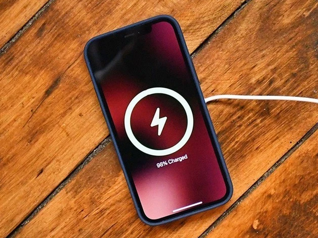 江山苹果手机维修分享iPhone 12可以随便充电吗 